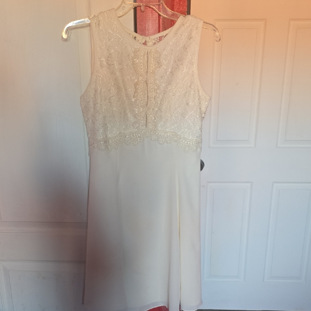 Elegant Cream Lace Dress
